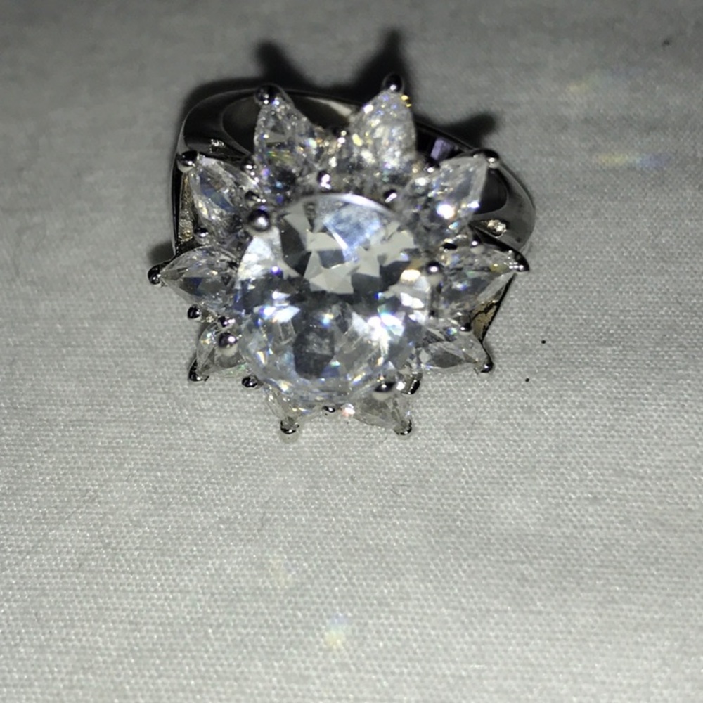 Cocktail rhinestone ring / silver tone/ size 7 1/2